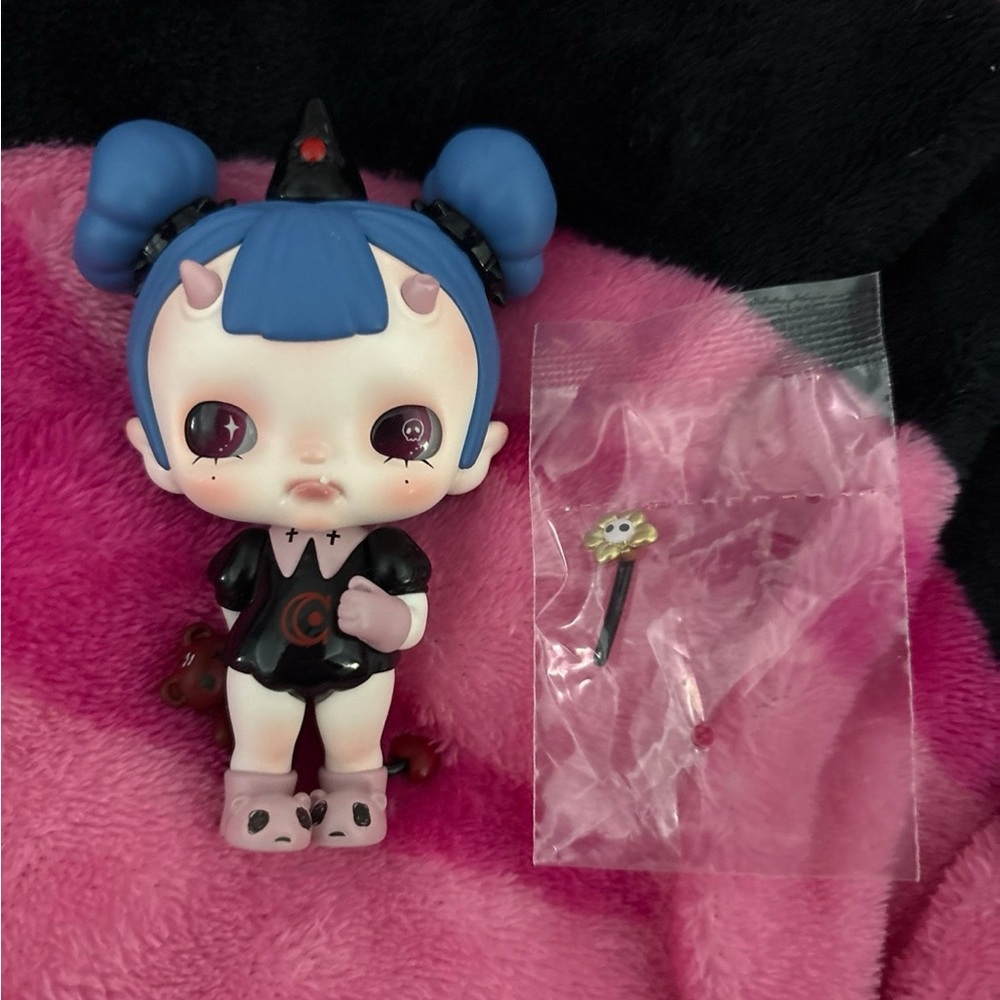 Tinytiny prologue series figure “Choice”  from popmart